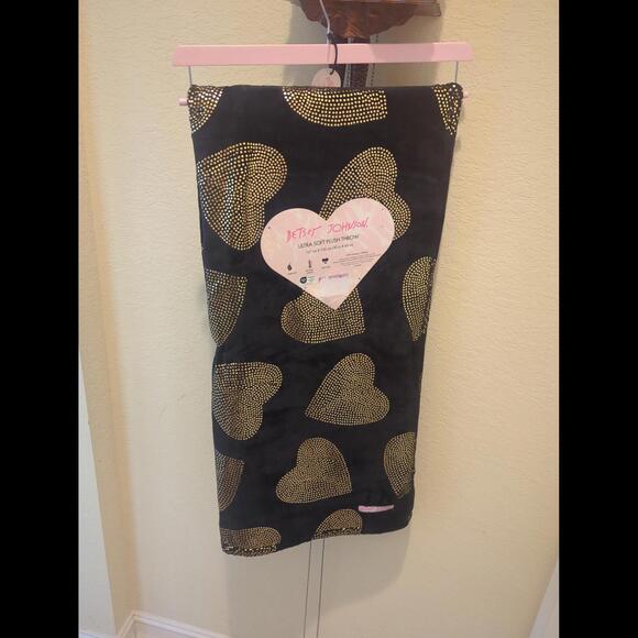 Betsy Johnson ultra soft plush throw - Picture 6 of 7